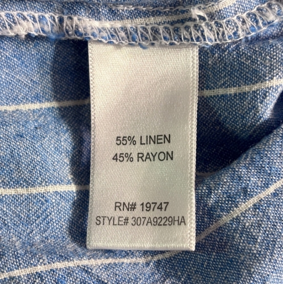 LAND N SEA Blue White Striped Linen Blend Pull On Capri Pants Button - Picture 6 of 10